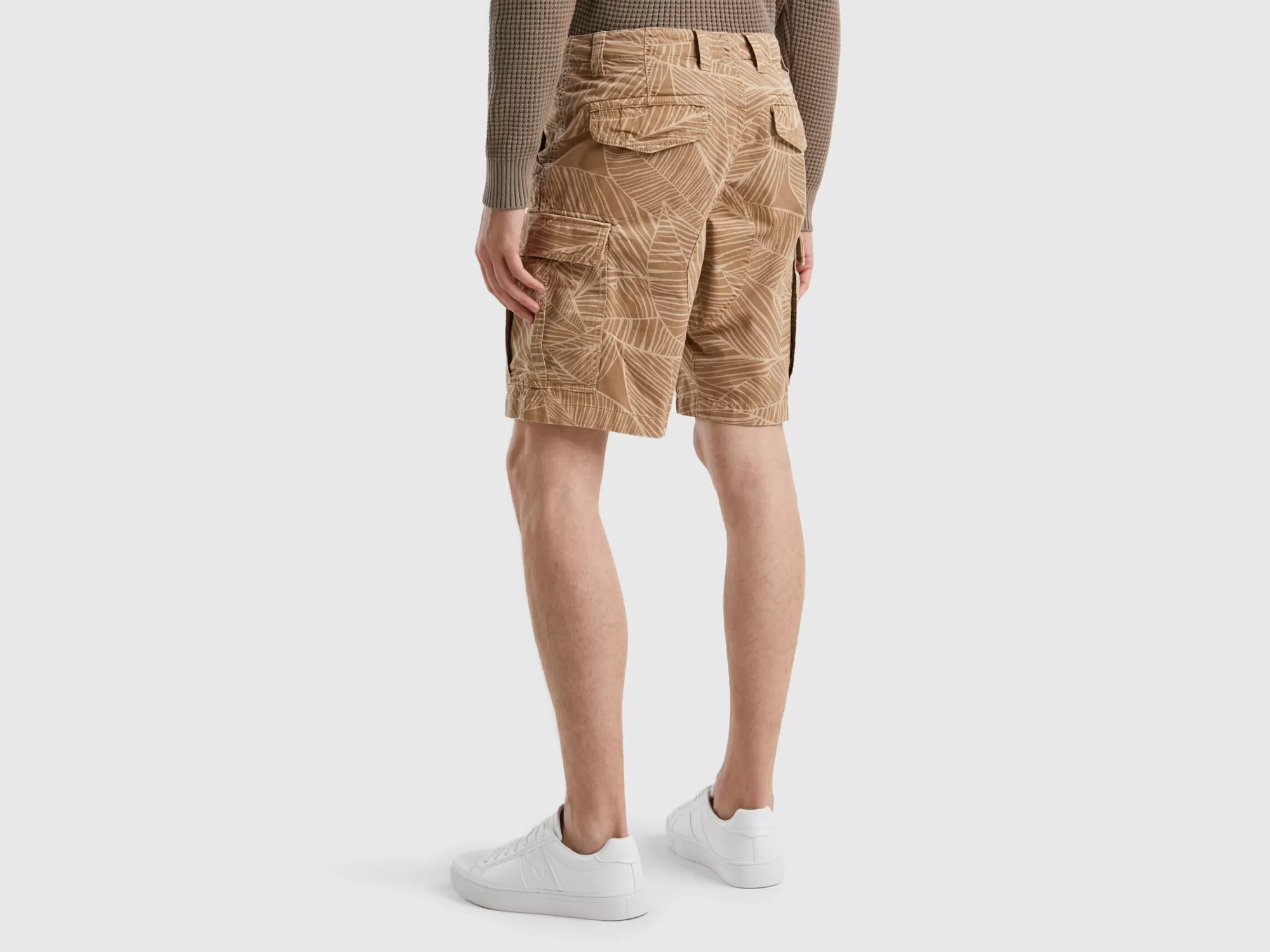 Benetton Bermudas Cargo Con Estampado Tropical-Hombre Pantalones Y Chinos