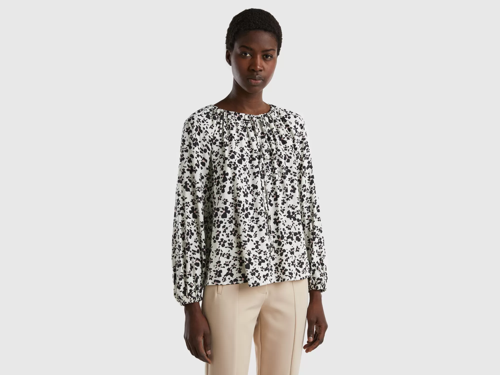 Benetton Blusa Estampada Con Cordones-Mujer Camisas Y Blusas