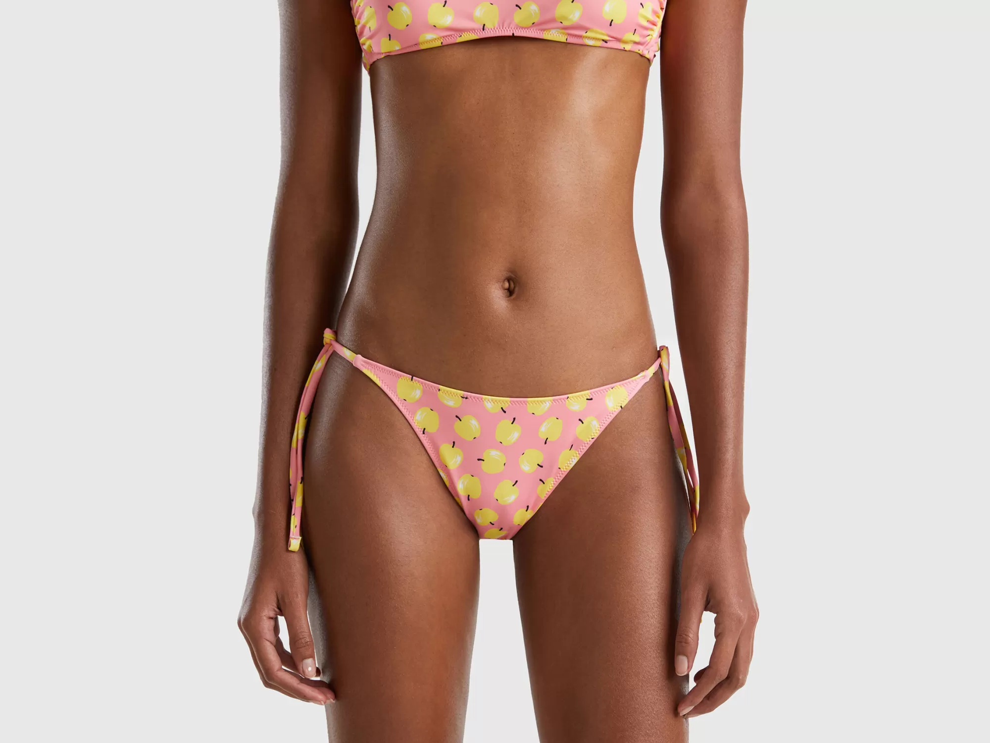 Benetton Braguita De Bikinicon Estampado De Manzanas-Mujer Banadores Y Ropa De Playa