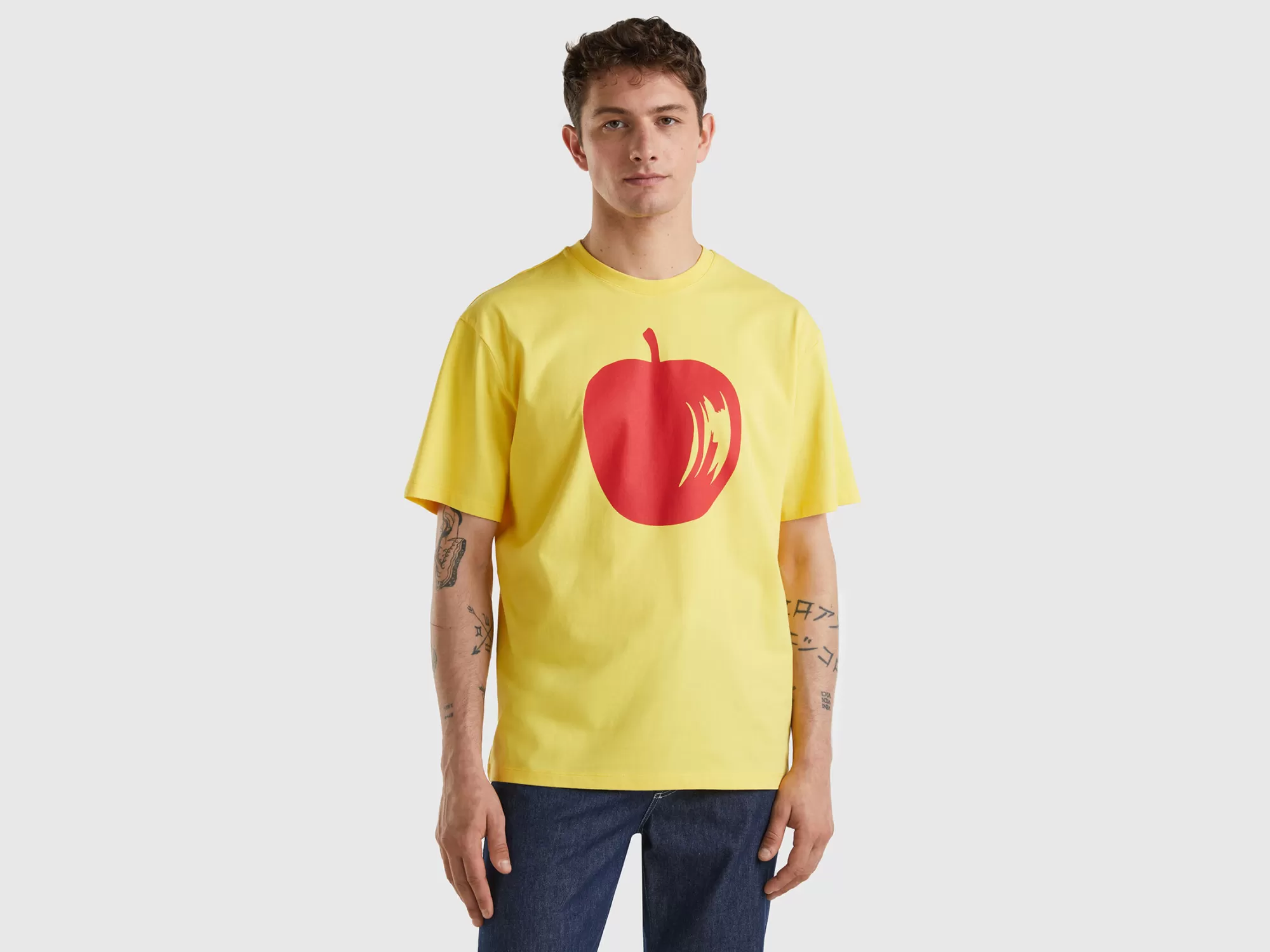 Benetton Camiseta Amarilla Con Estampado De Manzana-Hombre Camisetas