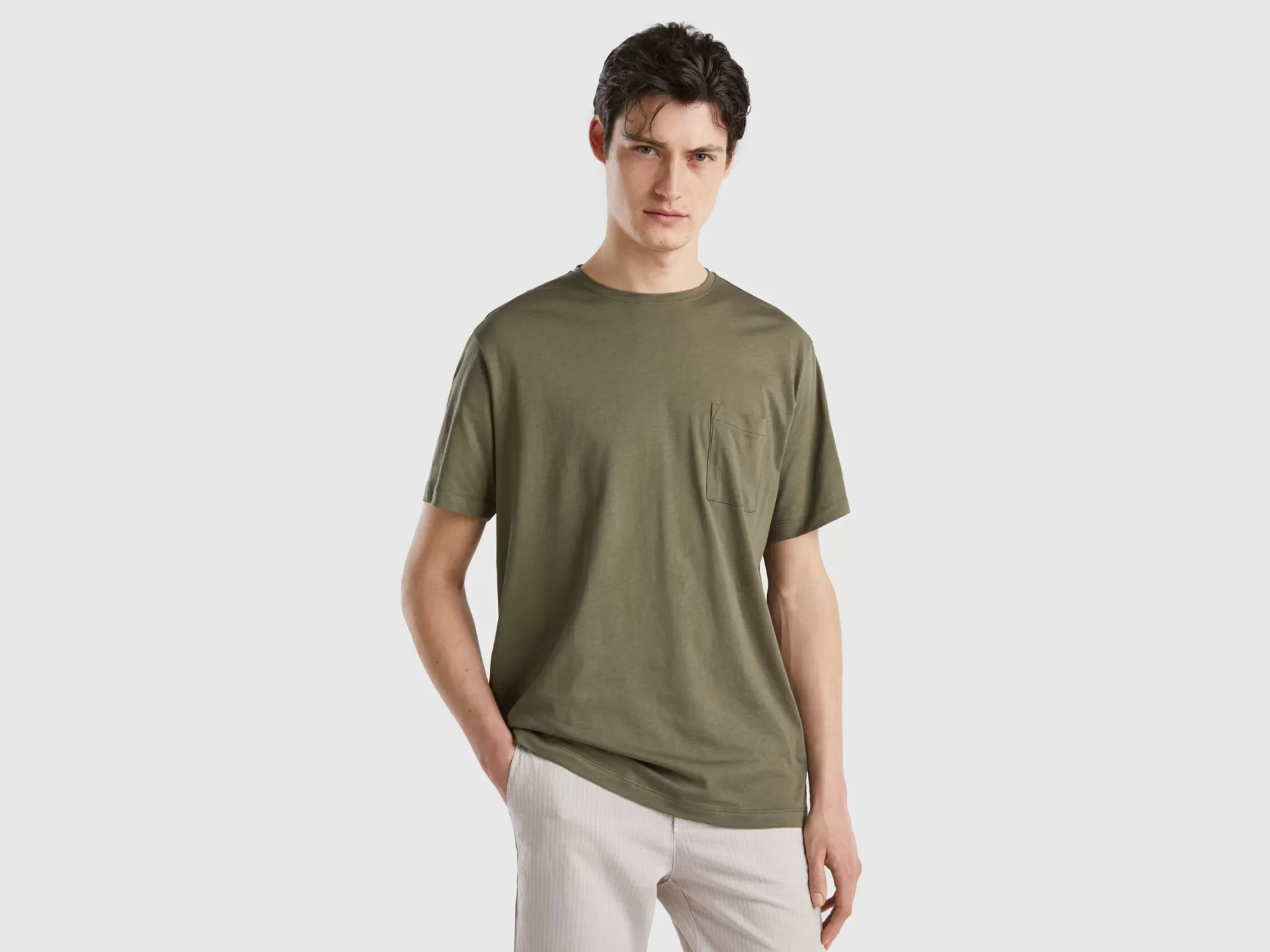 Benetton Camiseta Oversize Con Bolsillo-Hombre Camisetas