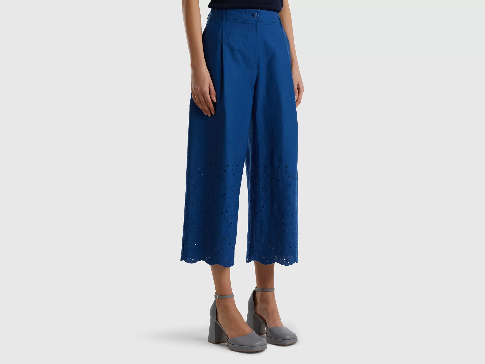 Benetton Pantalon Amplio Con Bordado Suizo-Mujer Pantalones Y Chinos