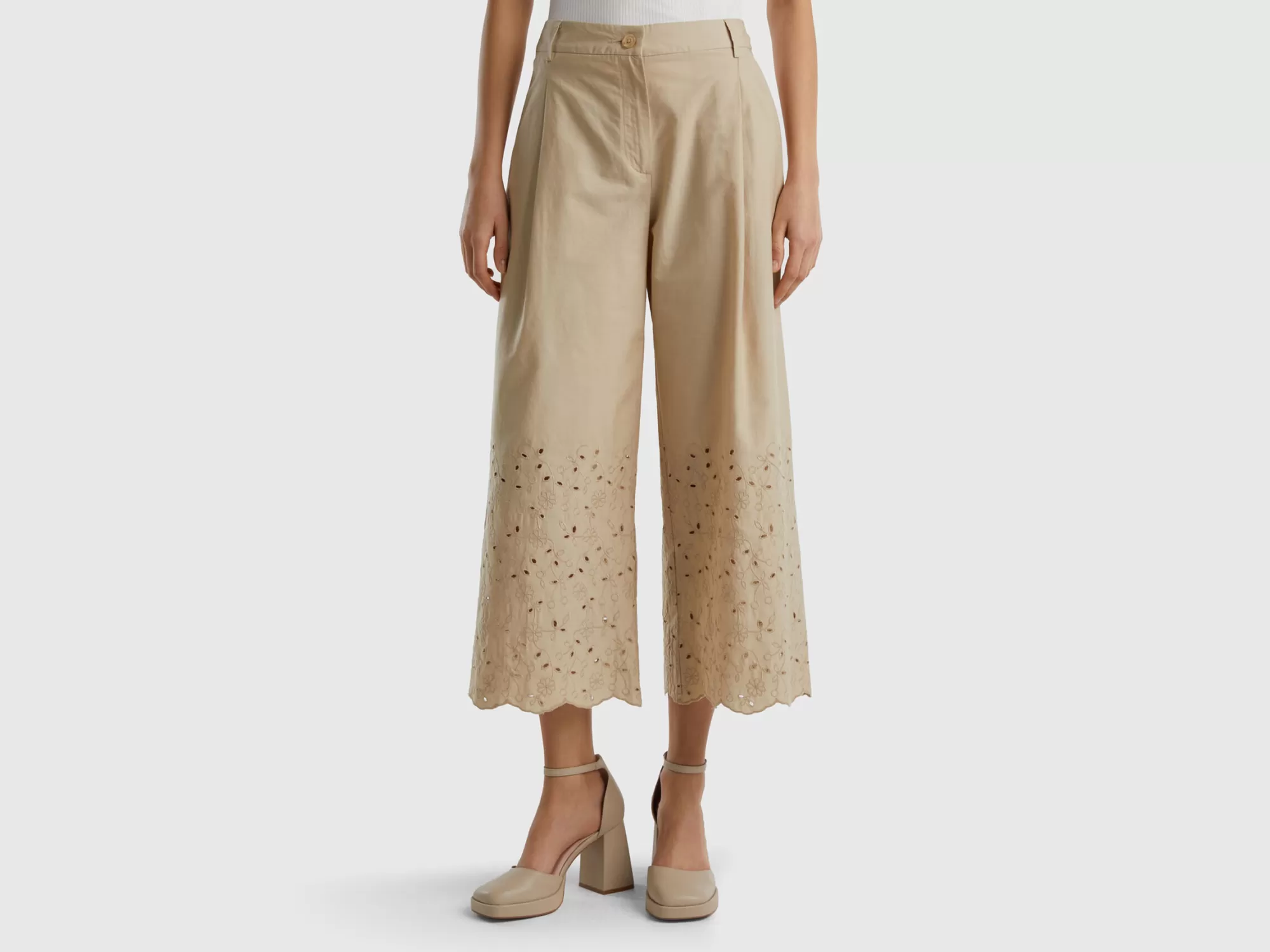 Benetton Pantalon Amplio Con Bordado Suizo-Mujer Pantalones Y Chinos