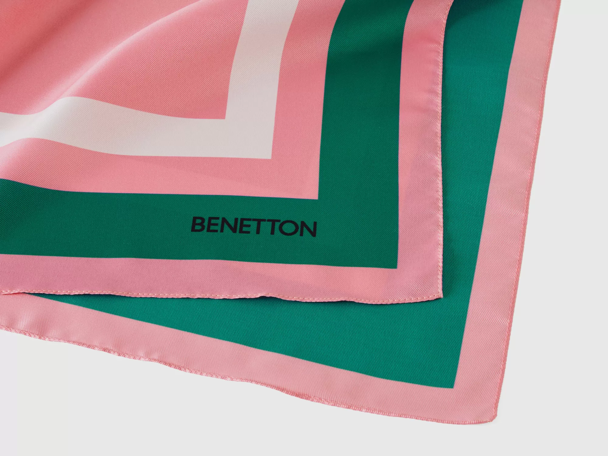 Benetton Panuelocon Estampado De Manzana-Mujer Accesorios Y Calzado